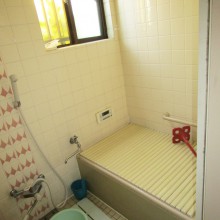 Ｂｅｆｏｒｅ ： 壁･床タイル張りの在来浴室