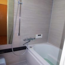 厚木市K様邸　広く新装したマンションリモデルの浴室